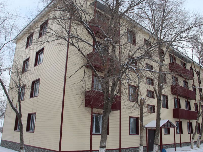 В Сарыозекском гарнизоне вручены ключи от 52 квартир