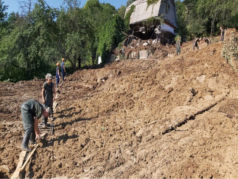 Сход оползня произошел в Карасайском районе