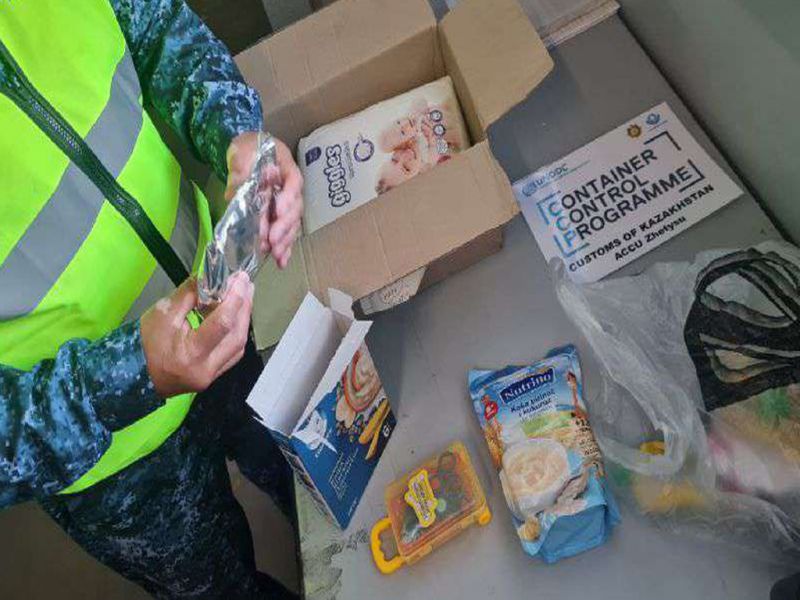 Наркотики в игрушках и детских смесях пытались ввезти в Казахстан