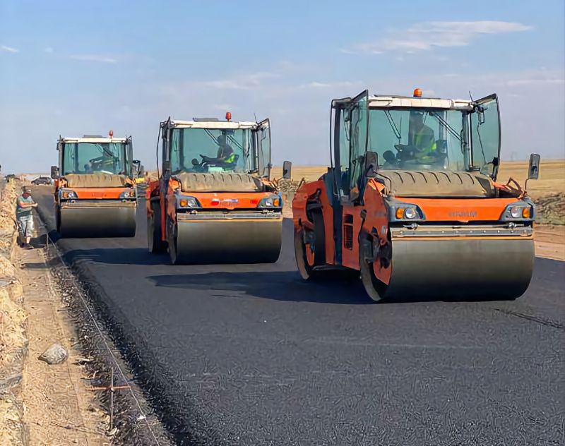 Более 1 тыс км дорог реконструируют до конца года в Казахстане