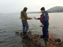 МЧС призывает граждан соблюдать правила безопасности на водоемах при ловле рыб