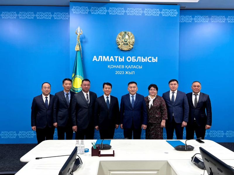Нурлан Куматаев провел встречу с делегацией из Китая