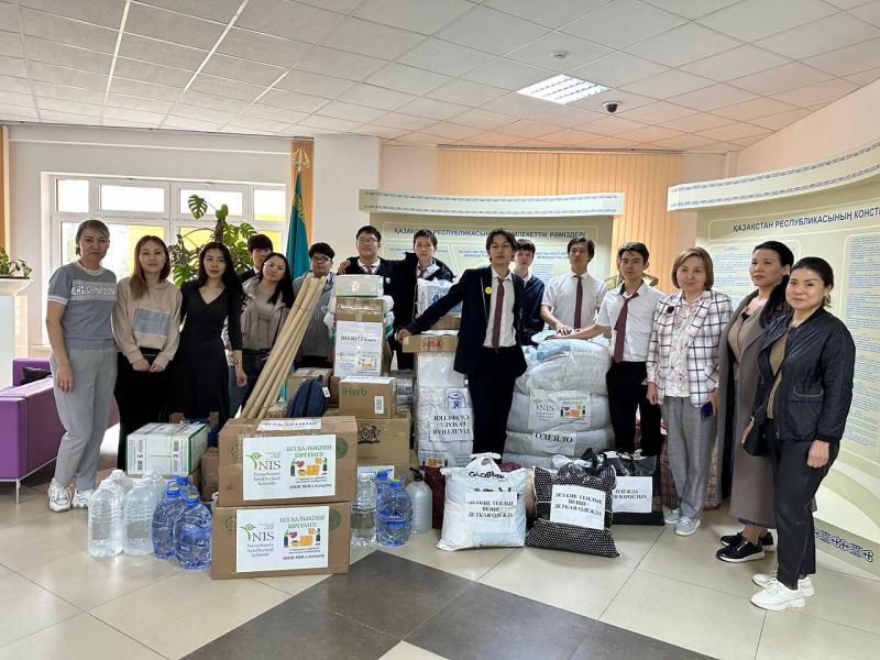 МЫ ВМЕСТЕ: Гуманитарная помощь от учащихся NIS - пострадавшим от наводнения регионам Казахстана