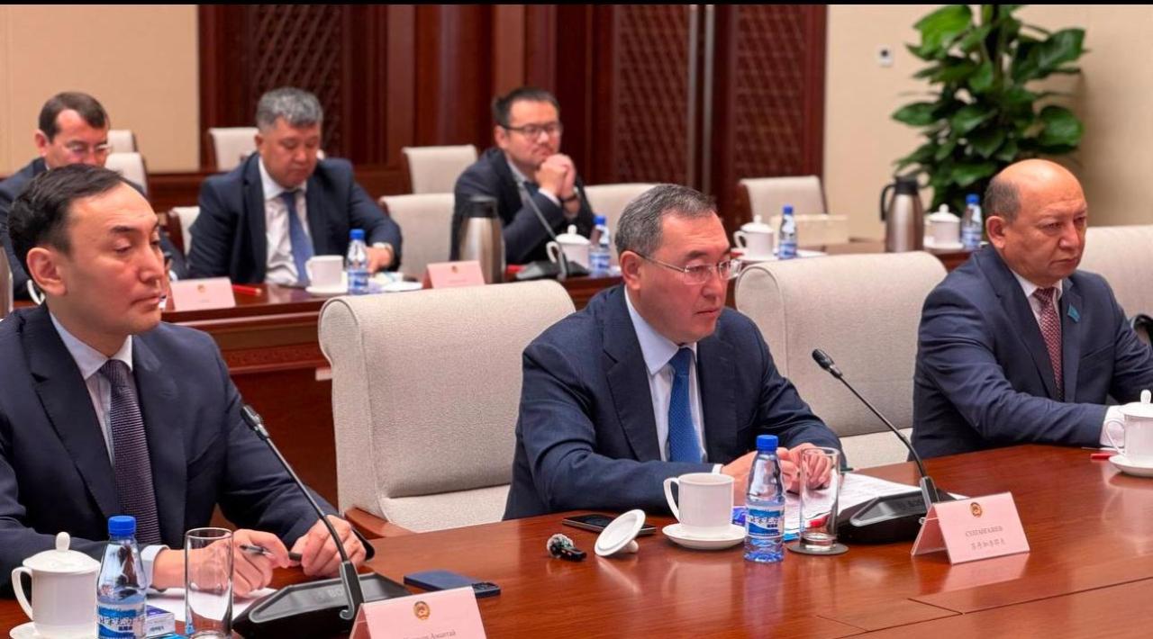 Алматинская область и Пекин усиливают сотрудничество: Марат Султангазиев провёл важную встречу в столице Китая