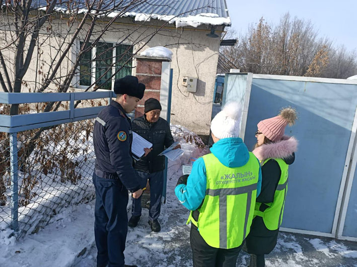 Совместная акция спасателей и волонтеров прошла в Талдыкоргане