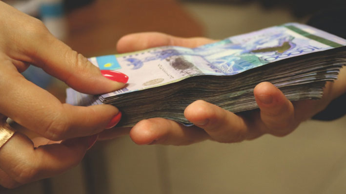 У кого самые высокие зарплаты в Казахстане?