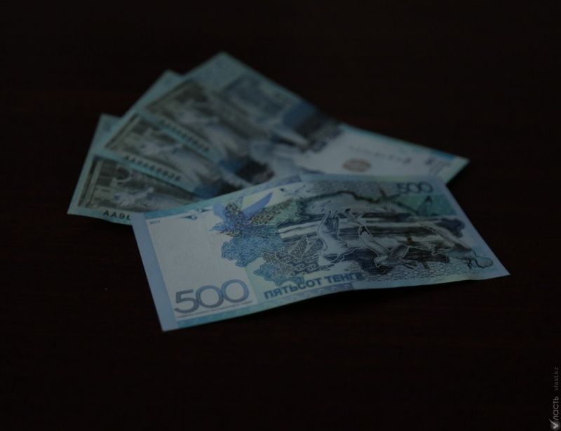Старые купюры номиналом 500 тенге перестанут принимать в Казахстане с 10 июня