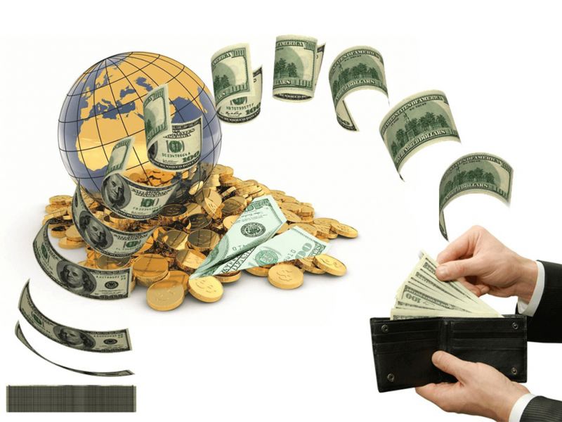 Казахстанцев выручают денежные переводы