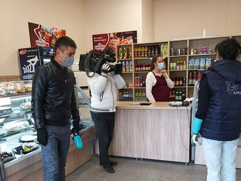 Нарушения карантина нашли на рынках, в магазинах и кафе Алматинской области
