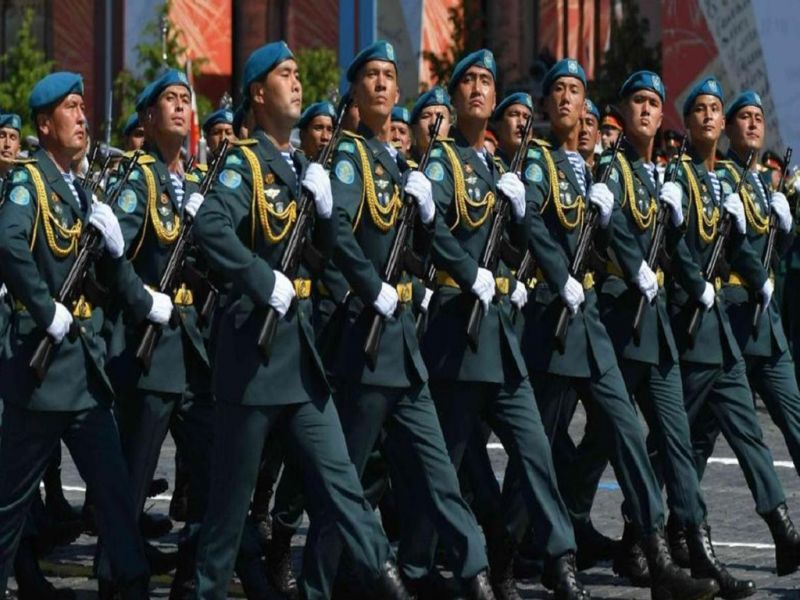 Парад в честь 7 мая отменили в Казахстане