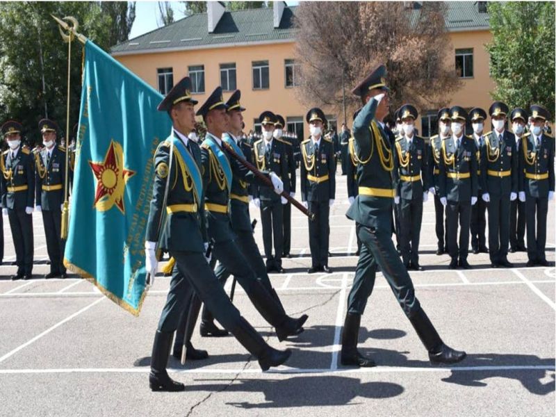 350 молодых офицеров пополнят армию Казахстана
