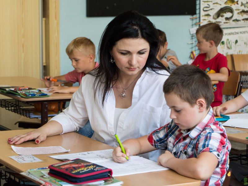 В школах Казахстана – новая должность