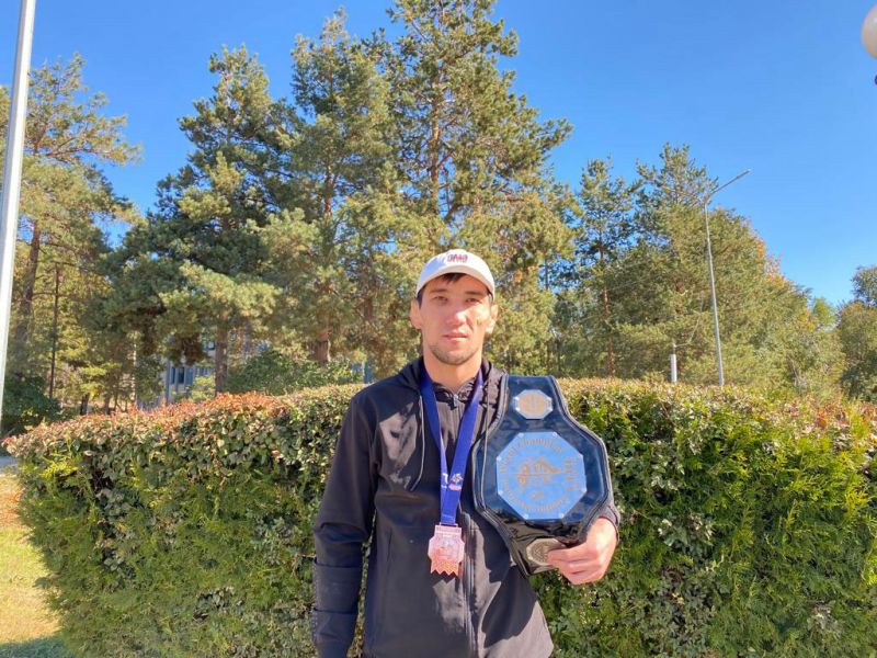 Жаксыбек Аймаханов из Текели выиграл «бронзу» чемпионата Центральной Азии по ММА