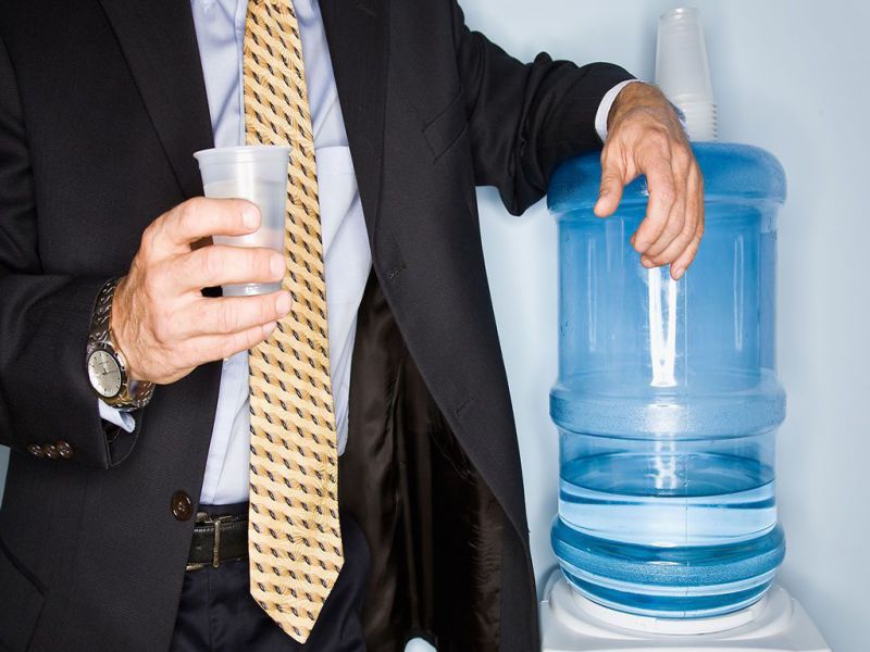 Почему пить воду из кулера опасно?