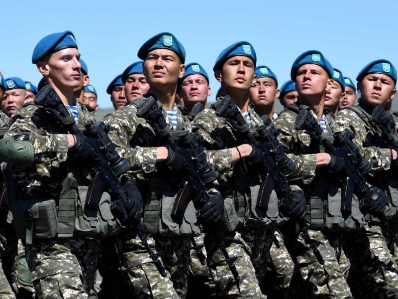 Гражданские специальности будут получать солдаты в армии Казахстана