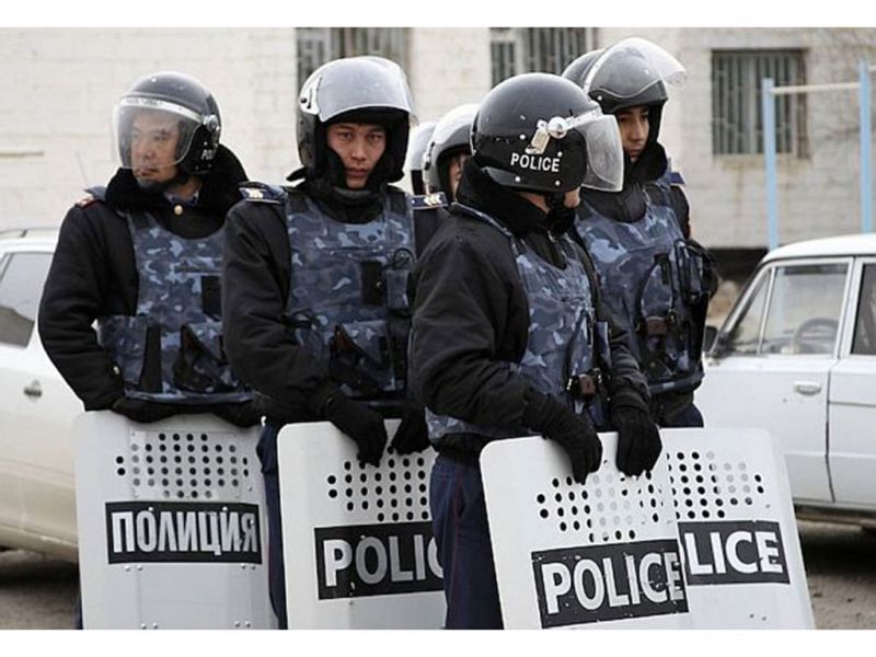 Уже почти 10 тысяч человек задержали после беспорядков в Казахстане