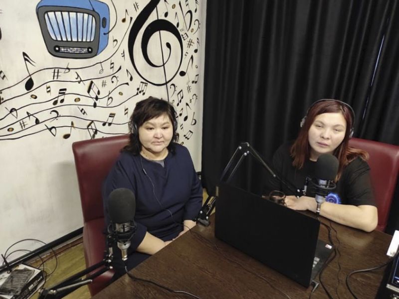 Радио «DeFacto FM» приглашает журналистов на работу