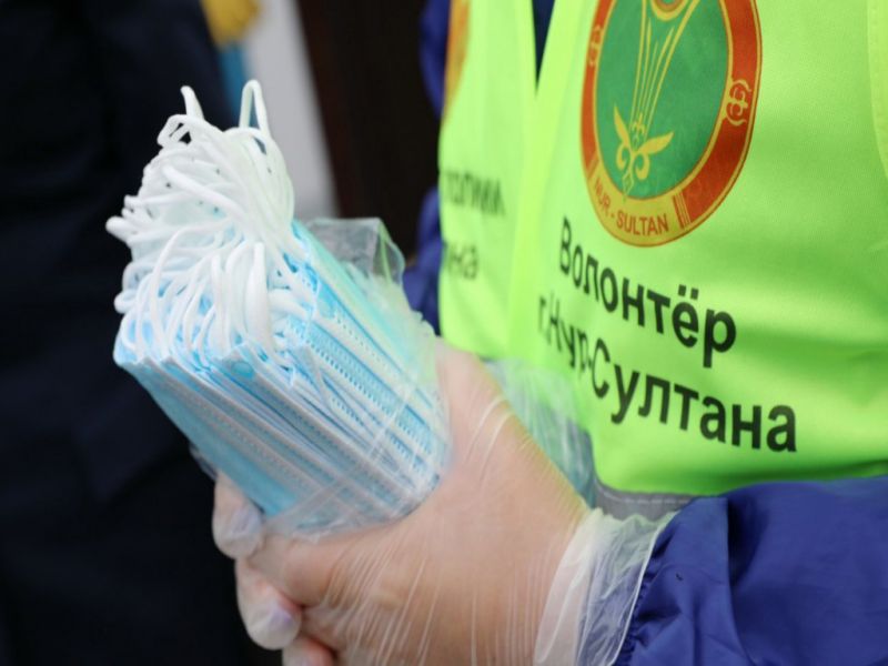 В Казахстане стало меньше волонтеров