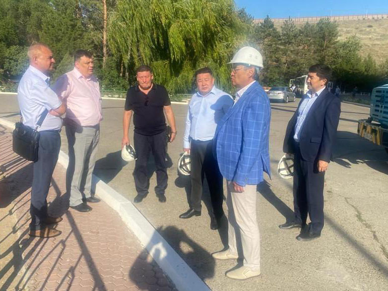 Сенатор Ахылбек Куришбаев посетил город Конаев