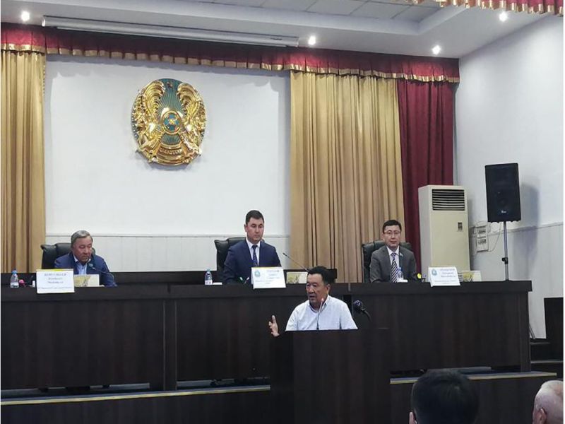 Депутат Сената обсудил актуальные вопросы с жителями Алматинской области