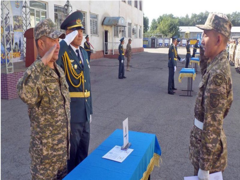 В Алматинской области состоялся выпуск военных связистов