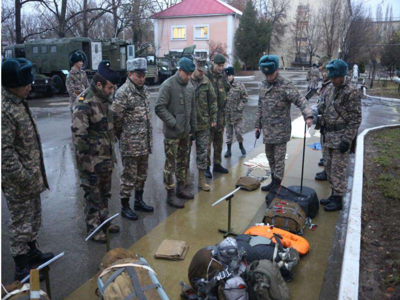 Казахстанских десантников проинспектировала комиссия ОБСЕ