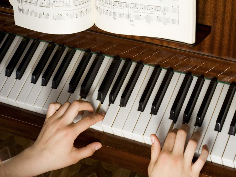 Влияние игры на пианино на когнитивные способности