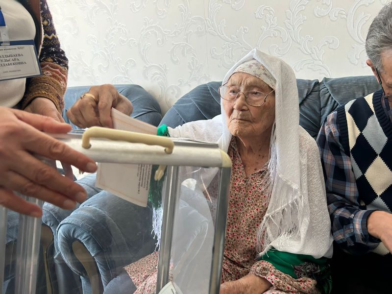 Голосовала 104-летняя бабушка!