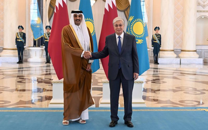 Глава государства провел встречу c делегацией во главе с Эмиром Катара шейхом Тамимом бен Хамадом Аль Тани
