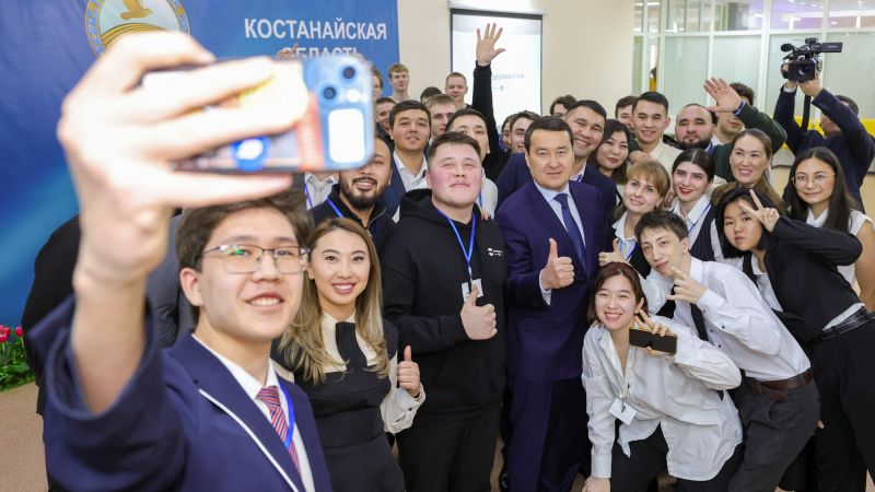Важно, чтобы молодежь во всех регионах имела такие меры поддержки — Алихан Смаилов об открытии IT-хабов