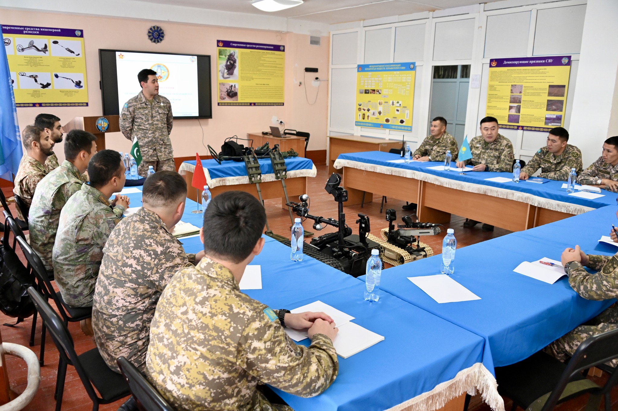 Специалисты Казахстанского центра разминирования провели международный курс, аккредитированный ООН