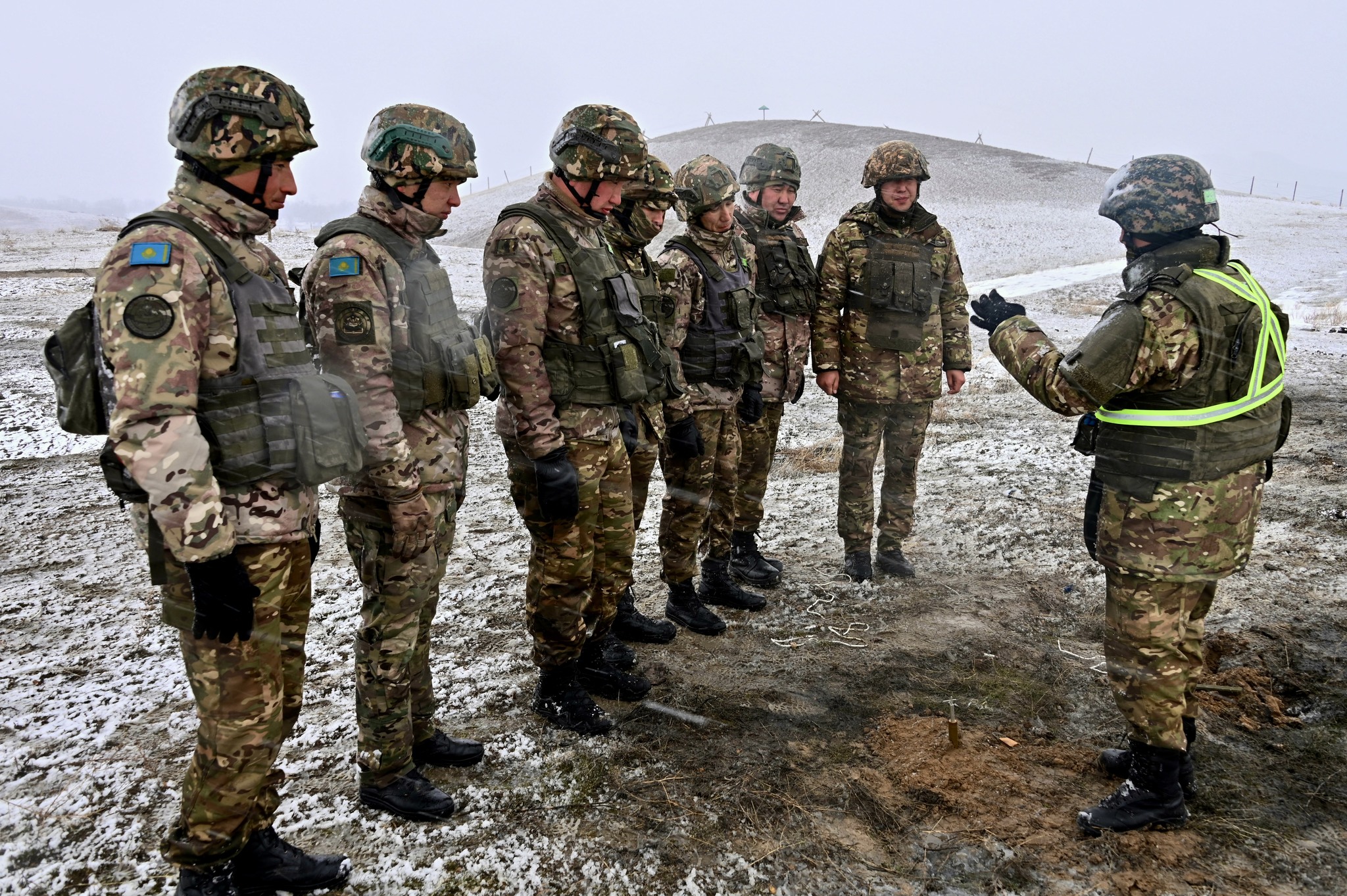 В Центре разминирования Вооруженных сил прошел курс по вопросам гуманитарного разминирования