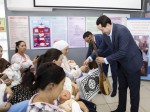 Домбры в подарок 15 мамам и их малышам