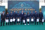 Мы верим твердо в героев спорта.