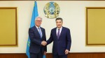 Олжас Бектенов обсудил с руководством Air Products сотрудничество в сферах газохимии и промышленных технологий