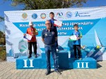 Втроем под одним ветром