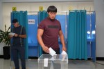 Спасатель Самгат Сарсек, спасший жизни 15 человек, проголосовал на выборах в Курултай