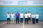 Попутного ветра Курултаю: в Алматинской области на голосование приплыли на парусной лодке