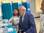 Қонаевта Д.А. Қонаевтың туысы Эльдар Қонаев Құрылтай сайлауында дауыс берді