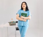 «Мы отвечаем за две жизни»: история акушерки Замиры Жуандыковой, для которой принимать роды - не просто работа, а служение