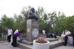 «Әділет» партиясының жастары Қонаевтағы тарихи ескерткіштерді тазалады