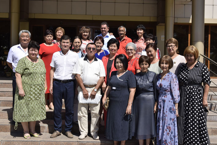 В Талдыкоргане через 35 лет встретились выпускники педвуза
