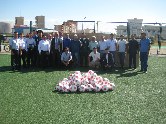 «Урок футбола»: 500 мячей раздали школам Жетысу