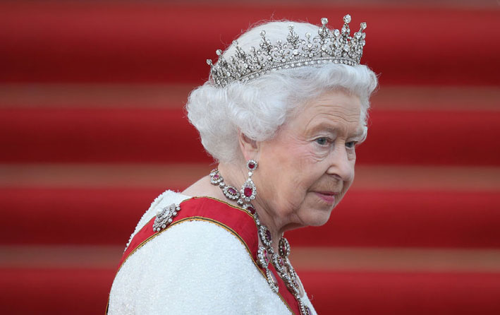 Королева Британии Елизавета II может отречься от престола в пользу сына