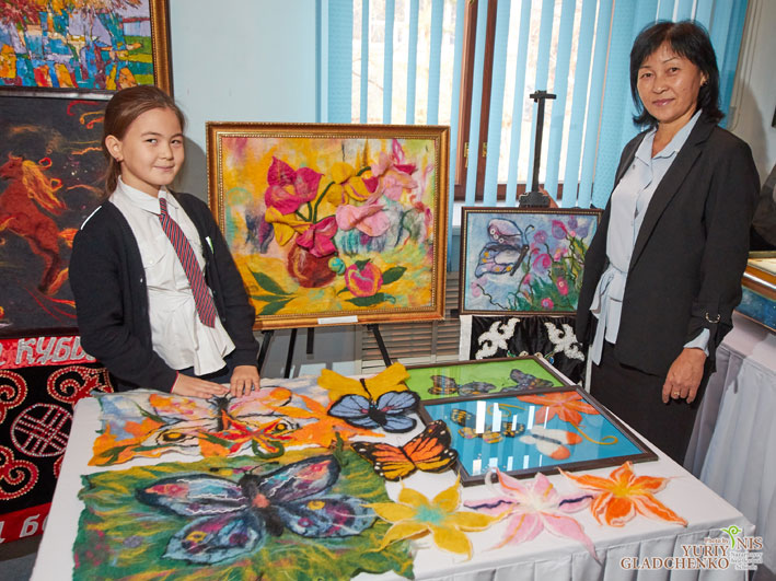 Рукодельницы Назарбаев Интеллектуальной школы города Талдыкоргана дали мастер-класс