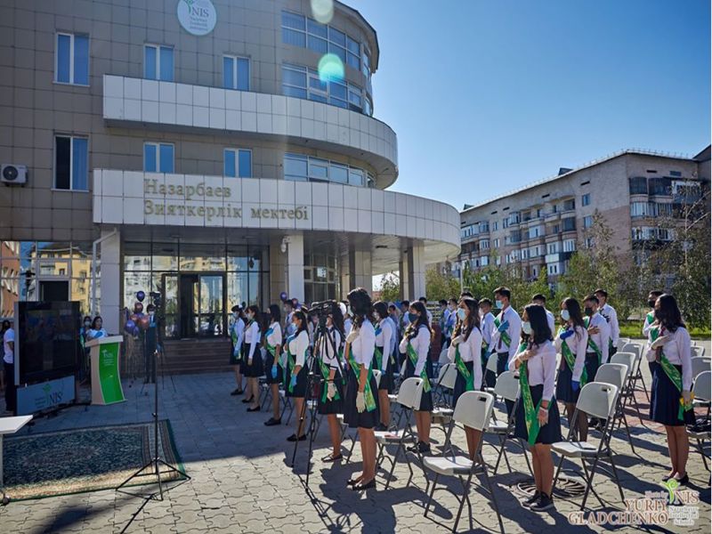 Выпускники НИШ Талдыкоргана получили аттестаты